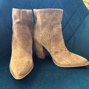 Vince Camuto suede heel boots size 6.5